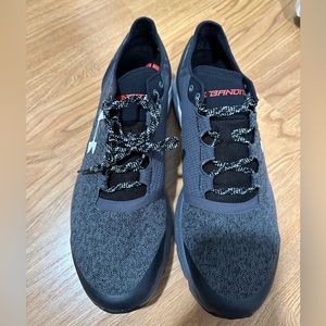 Men’s Dark Gray Under Armour Tennis Shoes